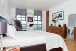 Bedroom, Wimbledon Hill Road Serviced Apartment, London