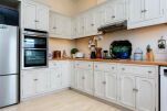 Kitchen, Fulham Country House Serviced Accommodation, London