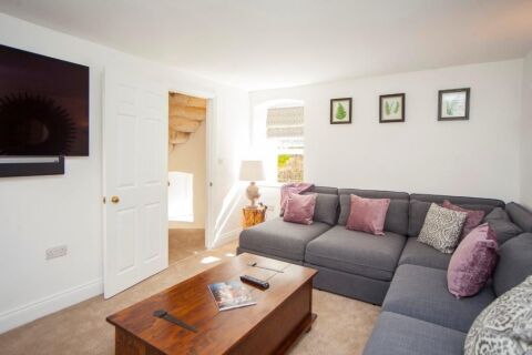 Living Area, Ralph Allen Cottage Serviced Accommodation, Bath