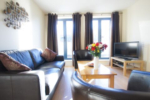 Living Area, Crompton Court Serviced Apartments, London