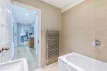 Bathroom, Silversmith Court Serviced Apartments, Windsor