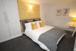 Bedroom, The Courtyard Serviced Apartment, Leamington Spa