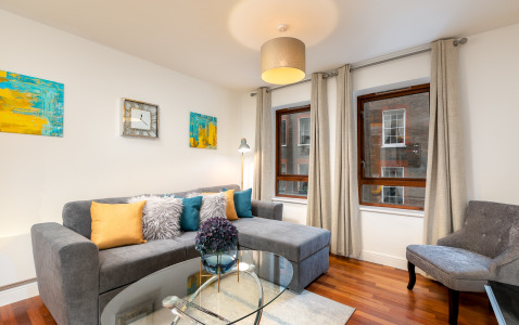 Trafalgar Place Apartment