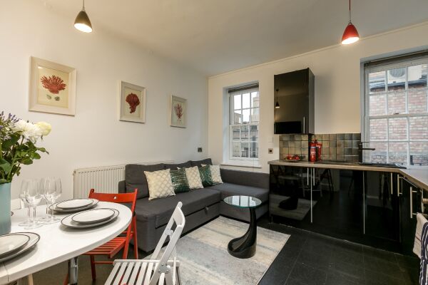 Open Plan Living Area, The Betterton Serviced Apartment, London