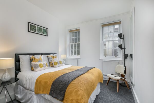 Bedroom, The Betterton Serviced Apartment, London
