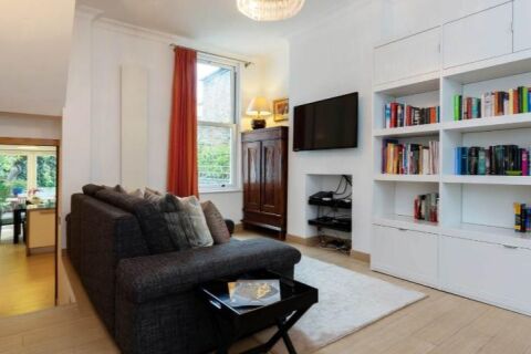 Living Area, Fabian Road Serviced Accommodation, London