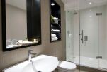 Bathroom, Queens Gate Serviced Apartment, Knightsbridge