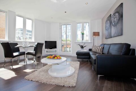 Living and Dining Area, White's Row Serviced Apartments, Liverpool Street