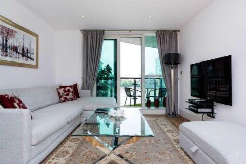 Living Area, Vauxhall Bridge Serviced Apartment, London