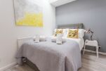 Bedroom, The Manor Serviced Apartment, Oxford