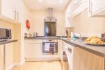 Kitchen, Razia Serviced Apartments, Oxford