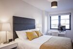 Bedroom, Wessex Court Serviced Apartment, Farnborough