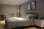Bedroom, Aldbourne Road Serviced Apartment, Coventry