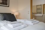 Bedroom, Grand Central Executive Townhouse Serviced Accommodation, Cambridge