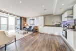 Kew Eye Apartment
                                    - Brentford, West London