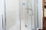 Shower Room, Teddington Serviced Accommodation, Teddington