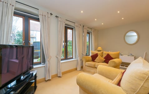 Foregate Street Apartment