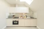 Kitchen, Minster Court Serviced Apartments, Reading