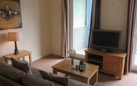 Warren Close Apartments