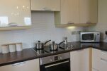 Kitchen, Warren Close Serviced Apartments, Cambridge