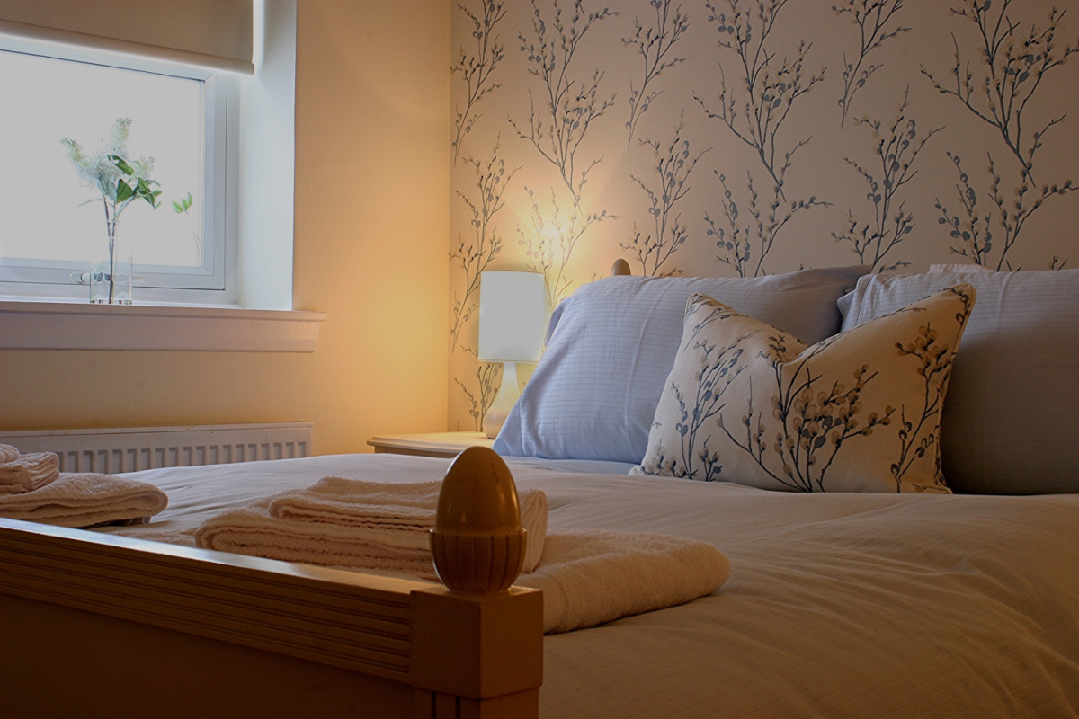 Linden Avenue Apartment in Stirling Situ