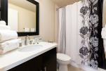 Bathroom, The Towers at Rincon Serviced Apartment, San Francisco
