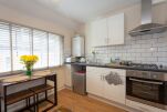 Kitchen, Eden Loft Serviced Apartments, High Wycombe