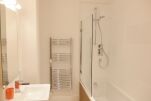 Bathroom, Twickenham Fraser Serviced Apartments, London