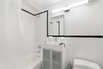Studio Bathroom, 155 West Serviced Apartments, New York