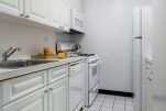 Kitchen, La Premiere Serviced Apartments, New York