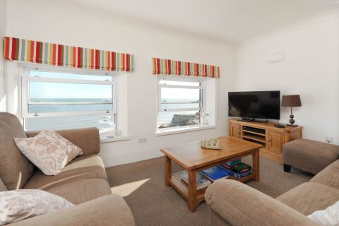 Bedroom, Viking View Serviced Apartments, Broadstairs, Kent