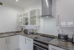 Kitchen, Highview Court Serviced Apartments, Luton