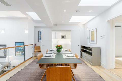 Dining Area, Snow on the Slopes Apartment, London