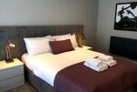 Bedroom, Exhibition 1 bed Serviced Apartment, Glasgow