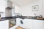 Kitchen, Knights Lodge Serviced Apartment, Redhill