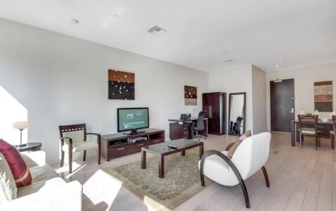 Tenten Wilshire Accommodation