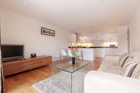 Living Area, Marquis Court Serviced Apartment, Epsom