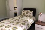 Bedroom, Sidings Holt Serviced Accommodation, Crewe