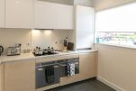 Kitchen, Addenbrookes Road Serviced Accommodation, Cambridge