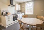 Kitchen and Dining Area, Blackfriars Cottage Serviced Accommodation, Salisbury