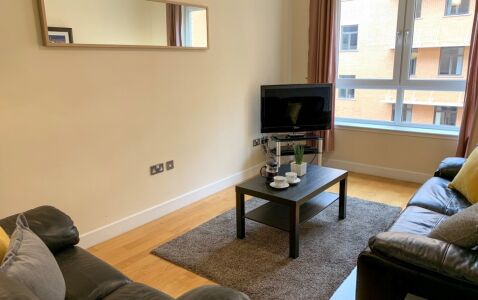 Ingram Street Apartment