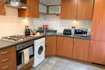 Kitchen, Clyde Waterfront Serviced Apartments, Glasgow