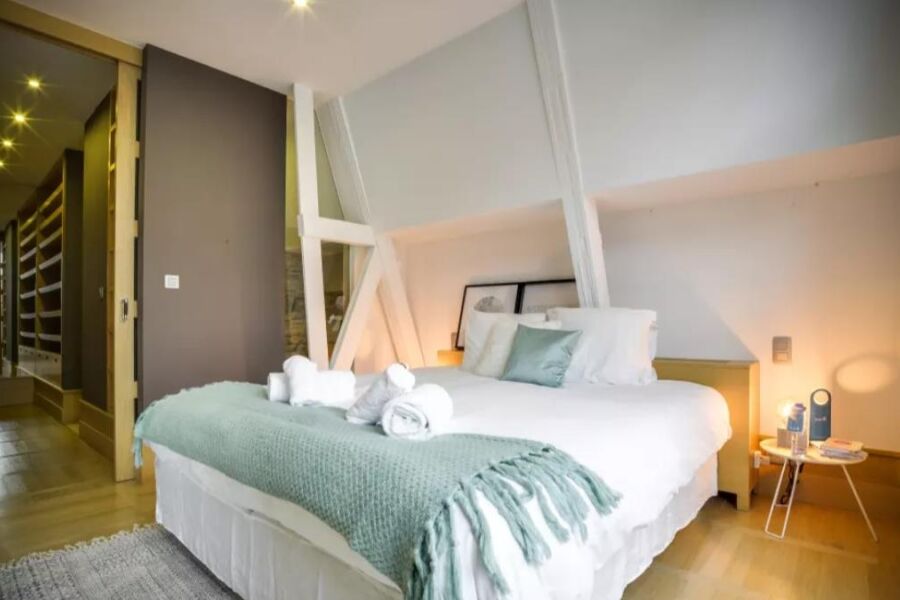 Bedroom, Couronne Serviced Apartments, Belgium