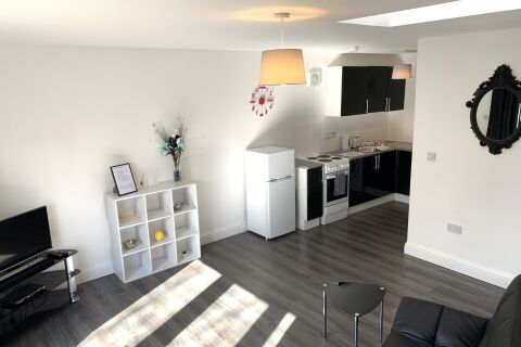 Living and Kitchen Area, Littleover Lane Serviced Apartments, Derby