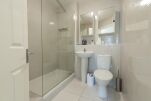 Bathroom, Eastmoreland Court Serviced Apartments, Dublin