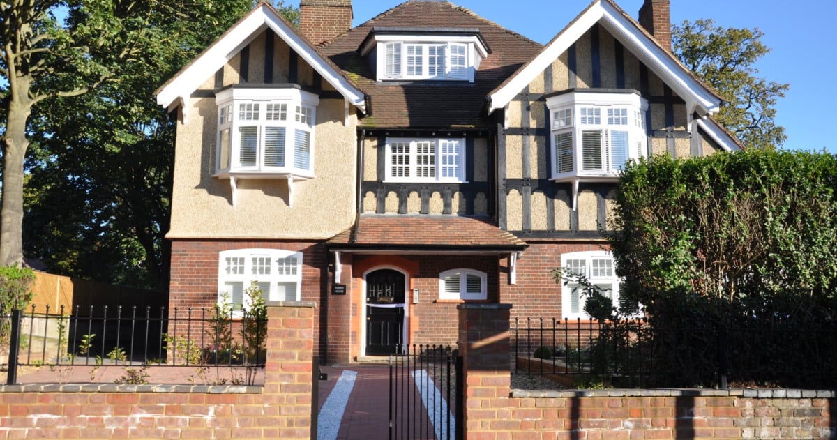 Alban House Apartments in St. Albans Situ