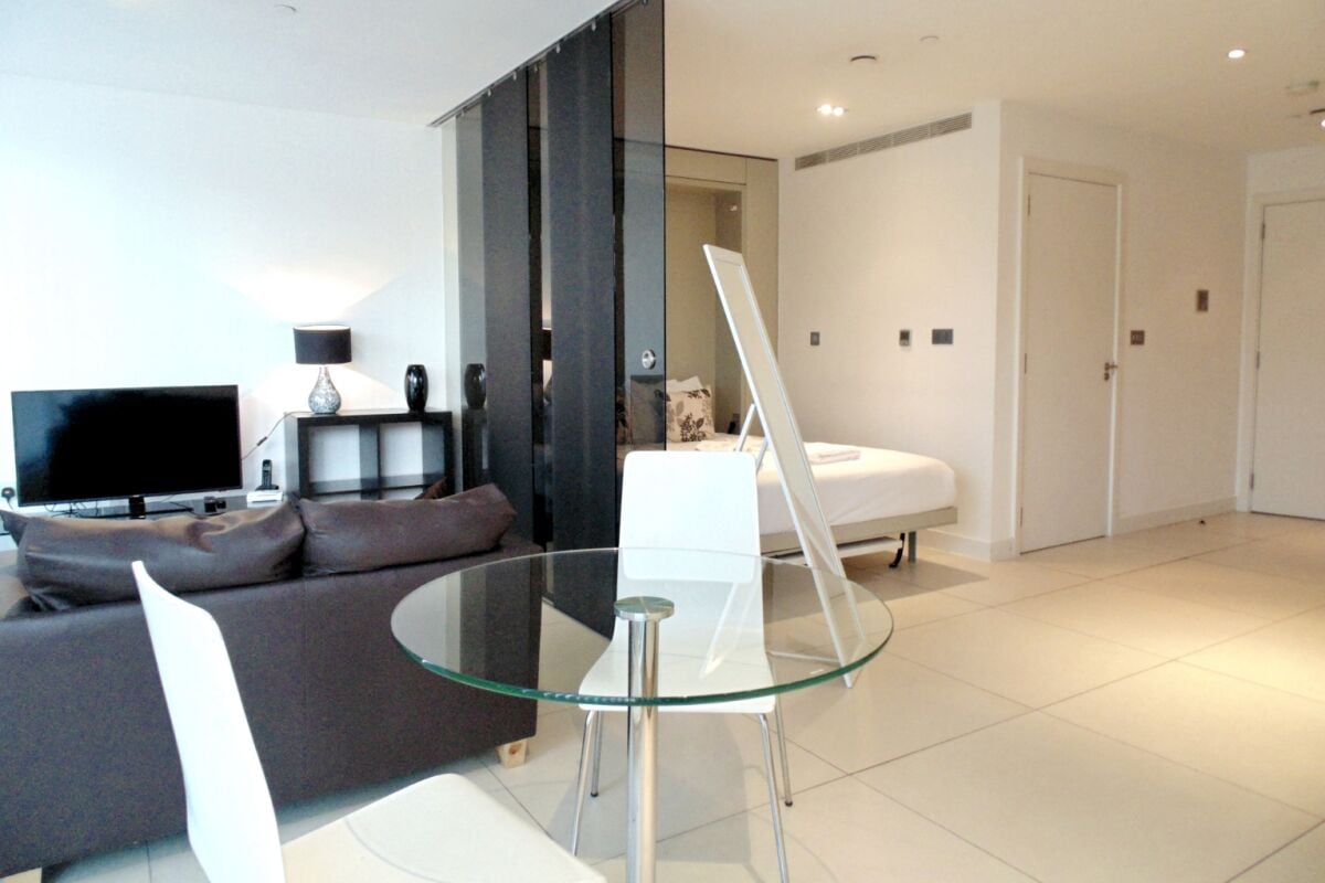 Open Plan Living Area, Old Street Executive Serviced Apartment, Old Street
