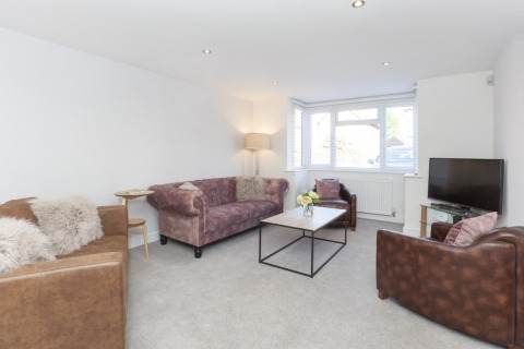 New Image for White House Apartments