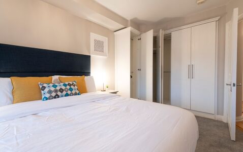 The Oaks Apartment