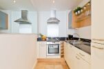 Kitchen Spacious Grand Canal V